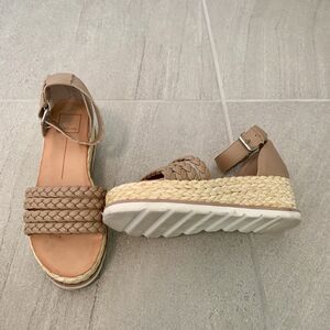 Dolce Vita Lulu Espadrille Raffia Taupe Sandal Women's  US Size 7.5